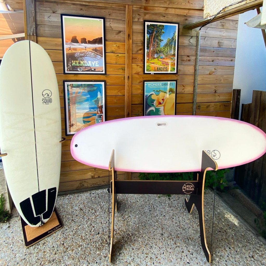 présentoir vertical simple et chevalet rack ta board avec planches squid